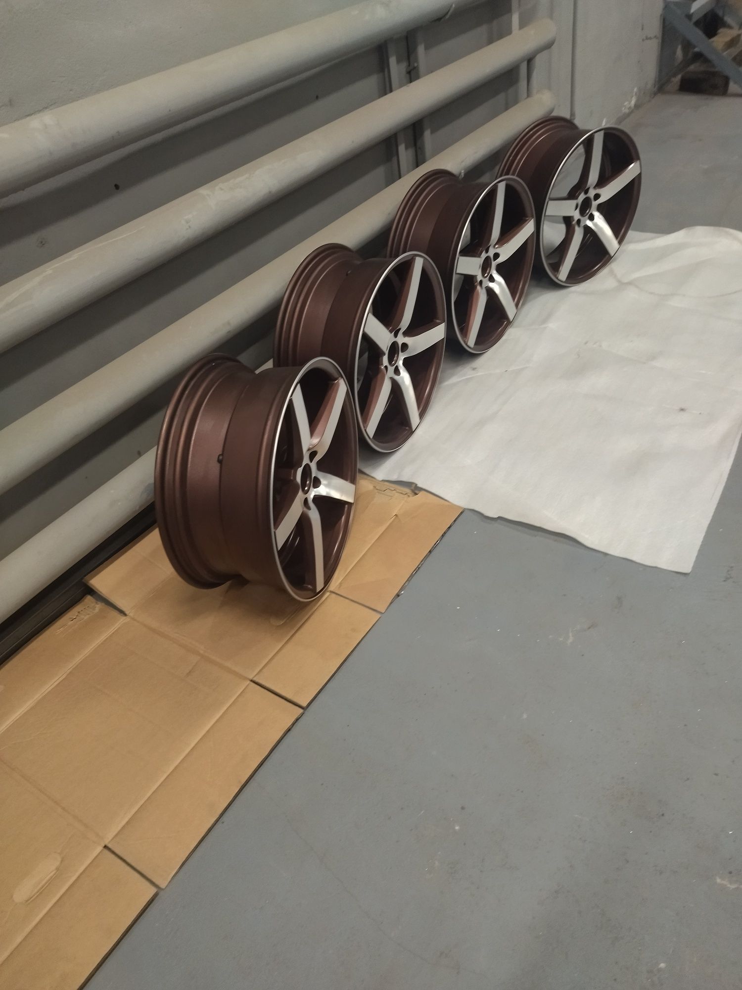Диски  VOSSEN R19. 5/110. J 8.5. ET45 одноширокі