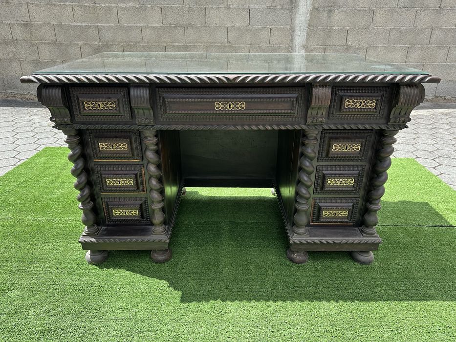 Secretária e cadeira em pau preto - torcidos e tremidos