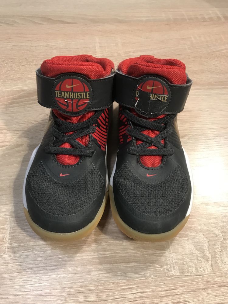 BUTY koszykarskie dziecięce Nike TEAM HUSTLE, rozmiar 28