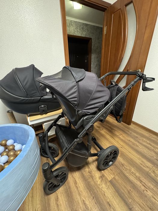 Продам коляску Anex