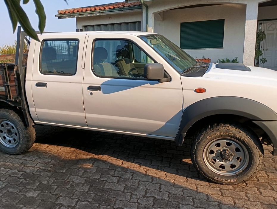 Nissan pick up 4x4