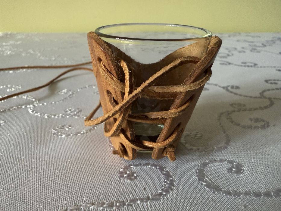 Kieliszek Imprezowy Karpacz Pij Bracie Szklany ze Skórzanym Etui