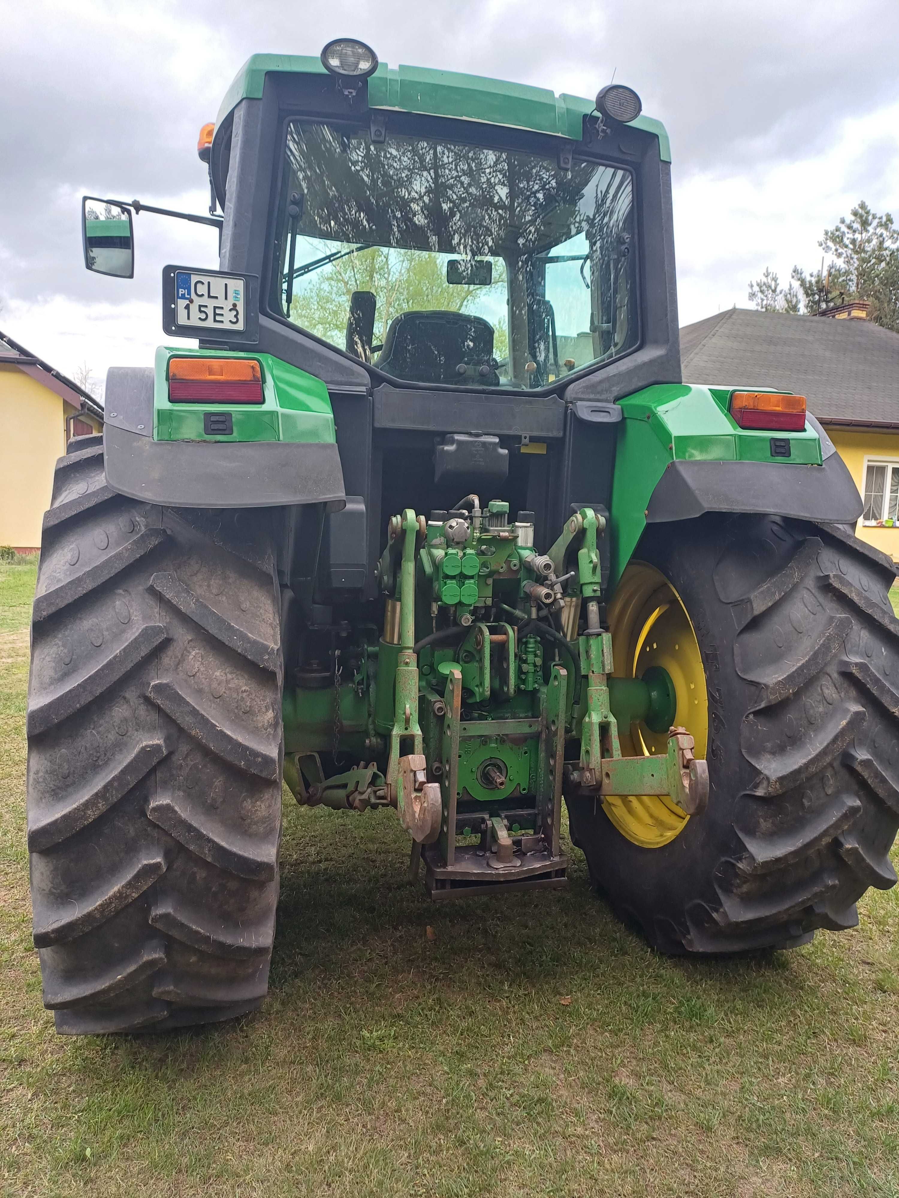 Ciągnik JOHN DEERE 6610