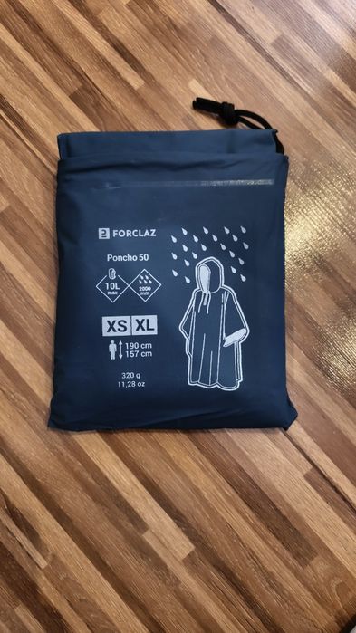 Przeciwdeszczowe ponczo turystyczne Forclaz 50 peleryna poncho