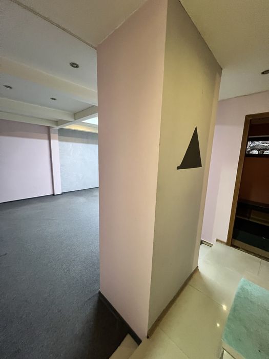 Сдается помещение на Бунина 27 , центр , дворовое