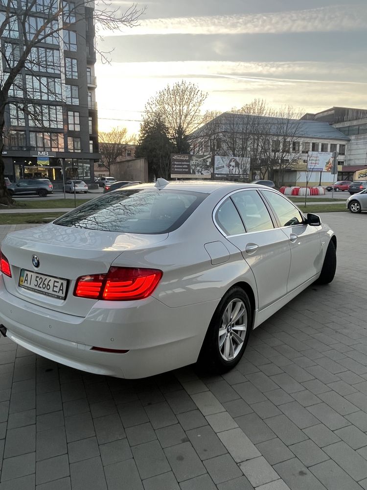 BMW 520i 2012 рік