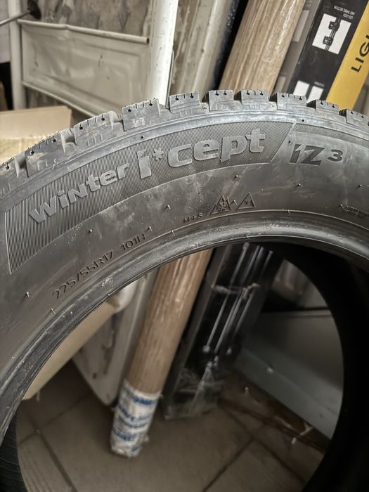 Шини Hankook 225/55 R17