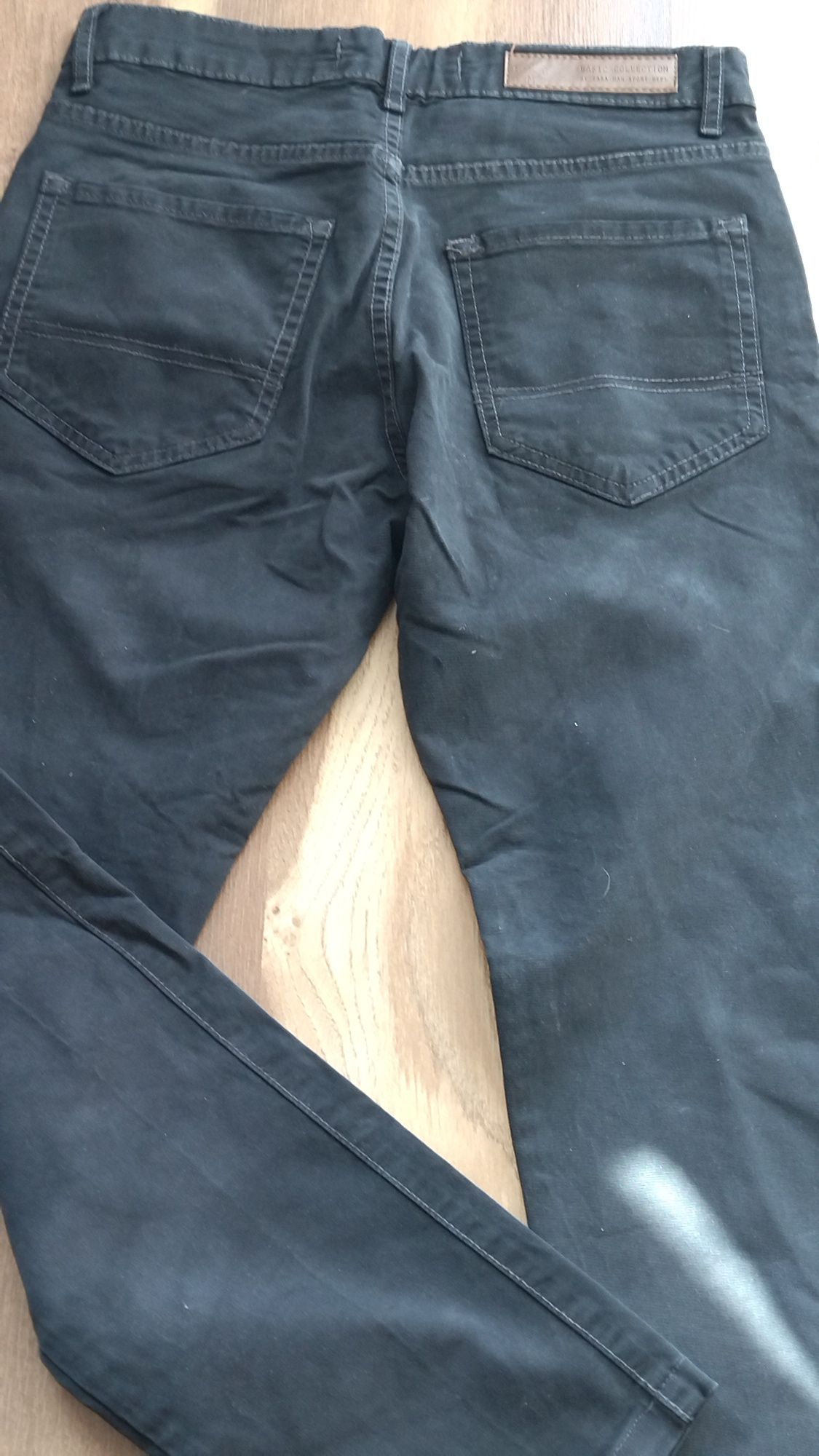 Spodnie jeansowe męskie firmy ZARA na niedużego pana