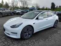 Tesla Model 3 2021 Року