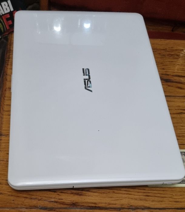 Продам игровой ноутбук 16" Asus X540s видео  1GB