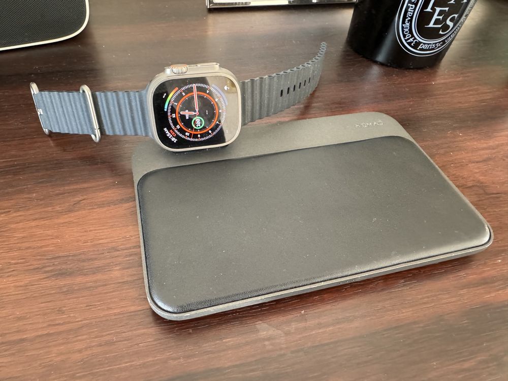 Nomad Base Station Apple Watch Edition