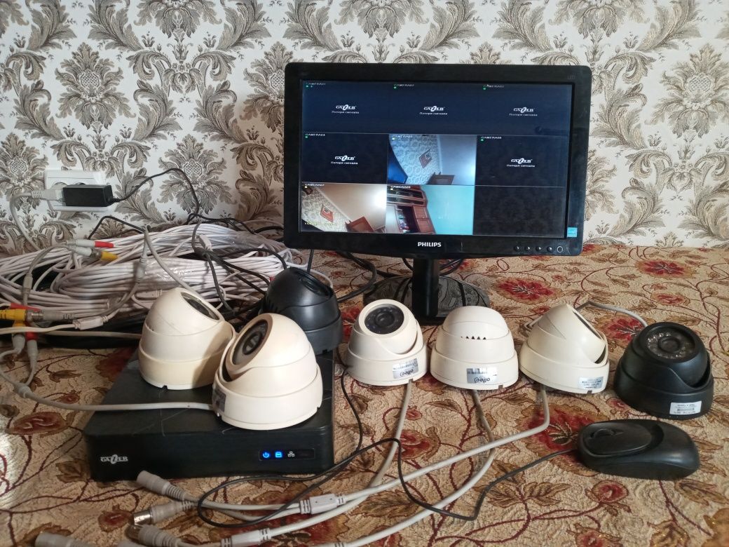 Відеонагляд, аналоговий комплект на 8 камер