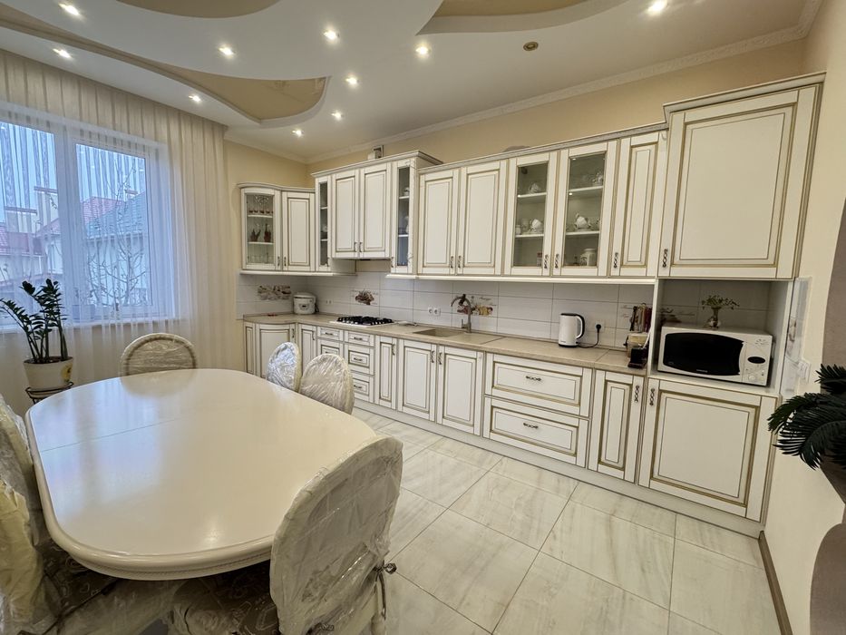 Продам будинок з ремонтом , мкрн. Дивокрай
