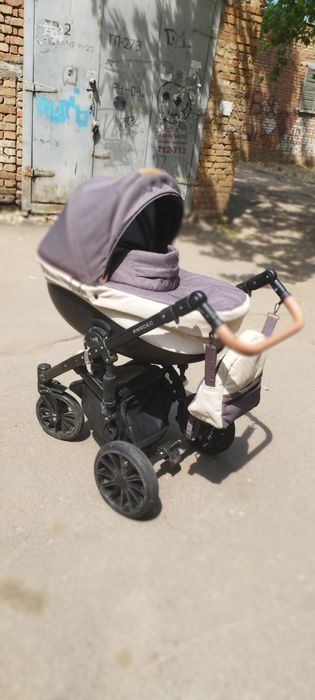 Продам коляску фирмы AMADEO 2в1