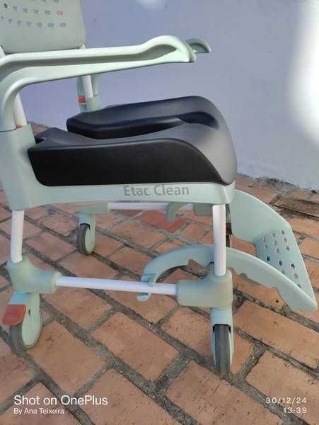Cadeira Sanitária para banho ETAC Clean, versão Confort