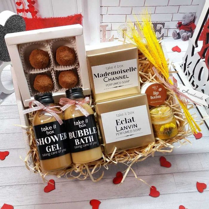 Подарунковий набір для дівчини, жінки на свято/День народження/Бьюти б