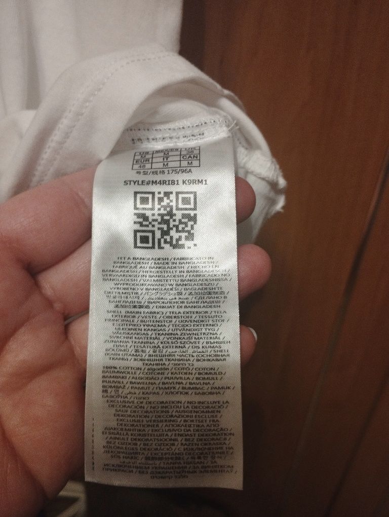 Футболка Guess з принтом ведмедик