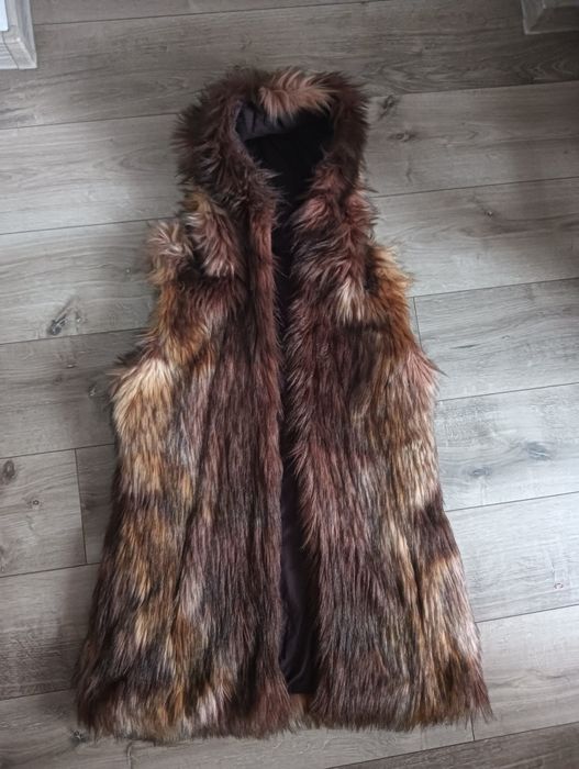 Kamizelka stylowa futrzana z kapturem, bezrękawnik