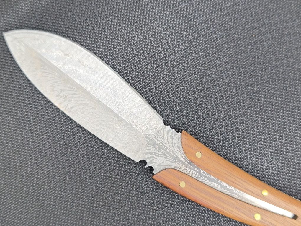 Faca Feather Nova