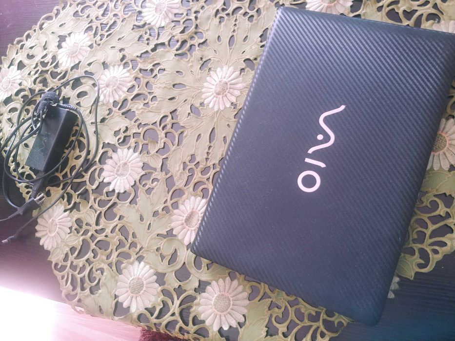 Laptop sony vaio 9111m  VPCEC3M1E 120sdd, 4gb ram / i5-2,53ghz