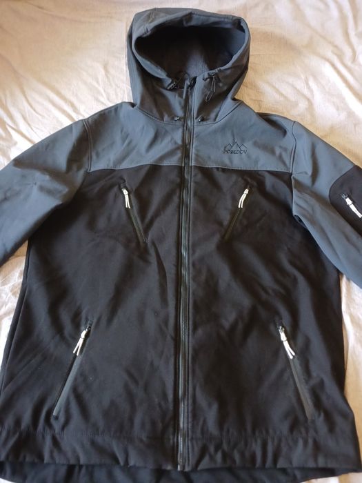 Продам 2зимние,одну осеннюю бу куртки не дорого