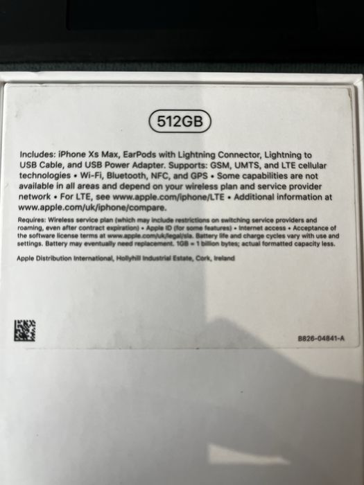 IPhone XS Max 512GB com capas Apple