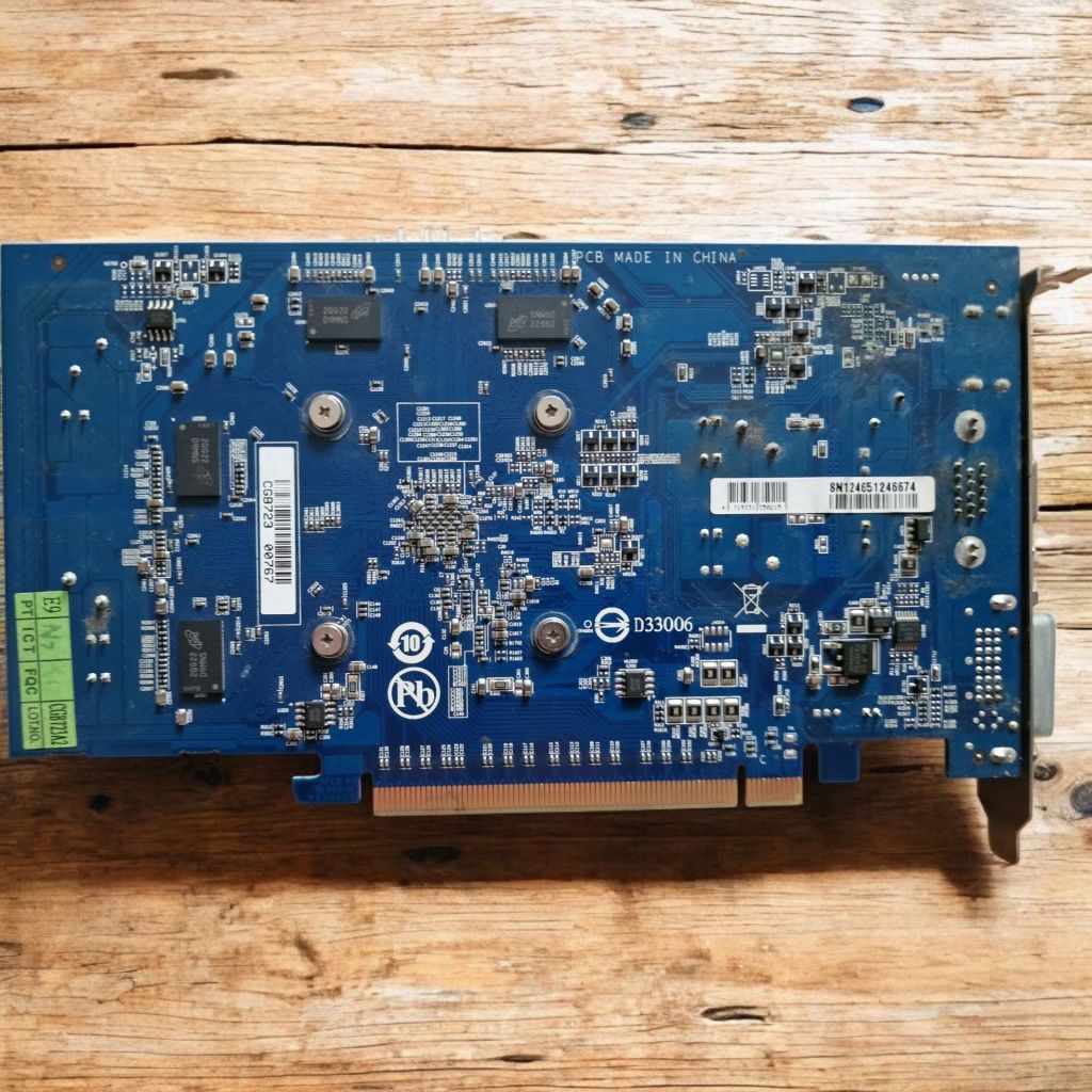 Gigabyte Radeon HD 5570 1GB DDR3 PCI-E HDMI DVI VGA GV-R557D3-1GI