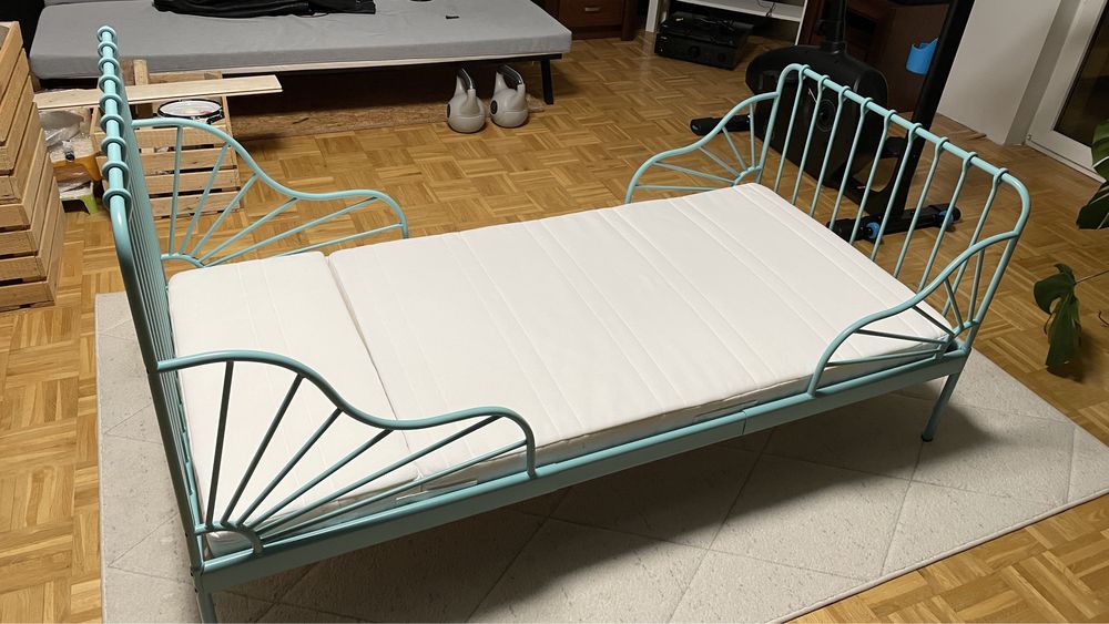 Łóżko dziecięce/rozsuwane IKEA MINNEN miętowe + materac INNERLIG