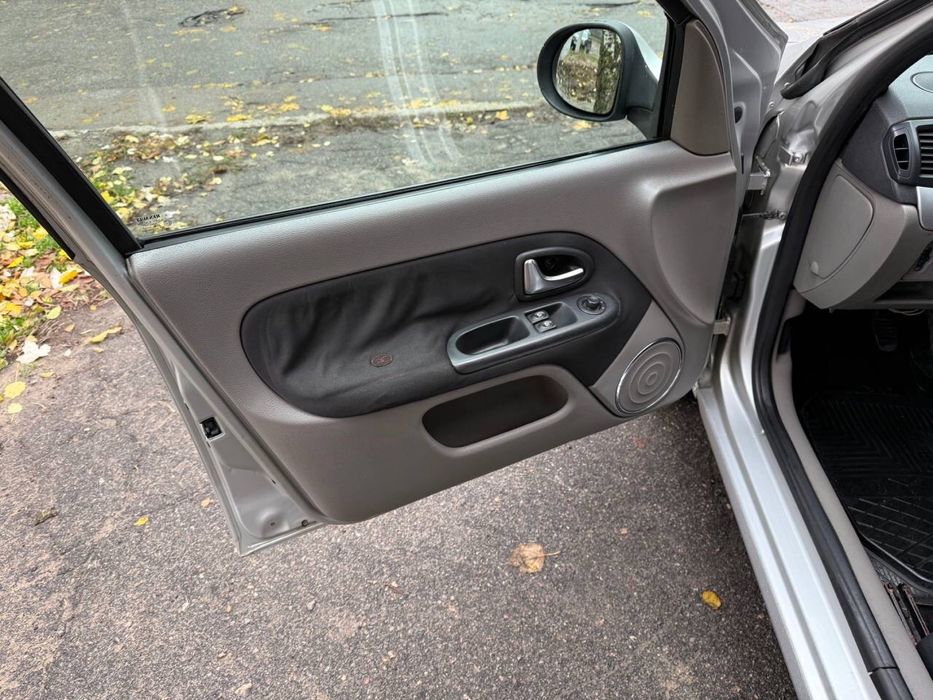 Продам Рено Симбл 2011 газ/бенз