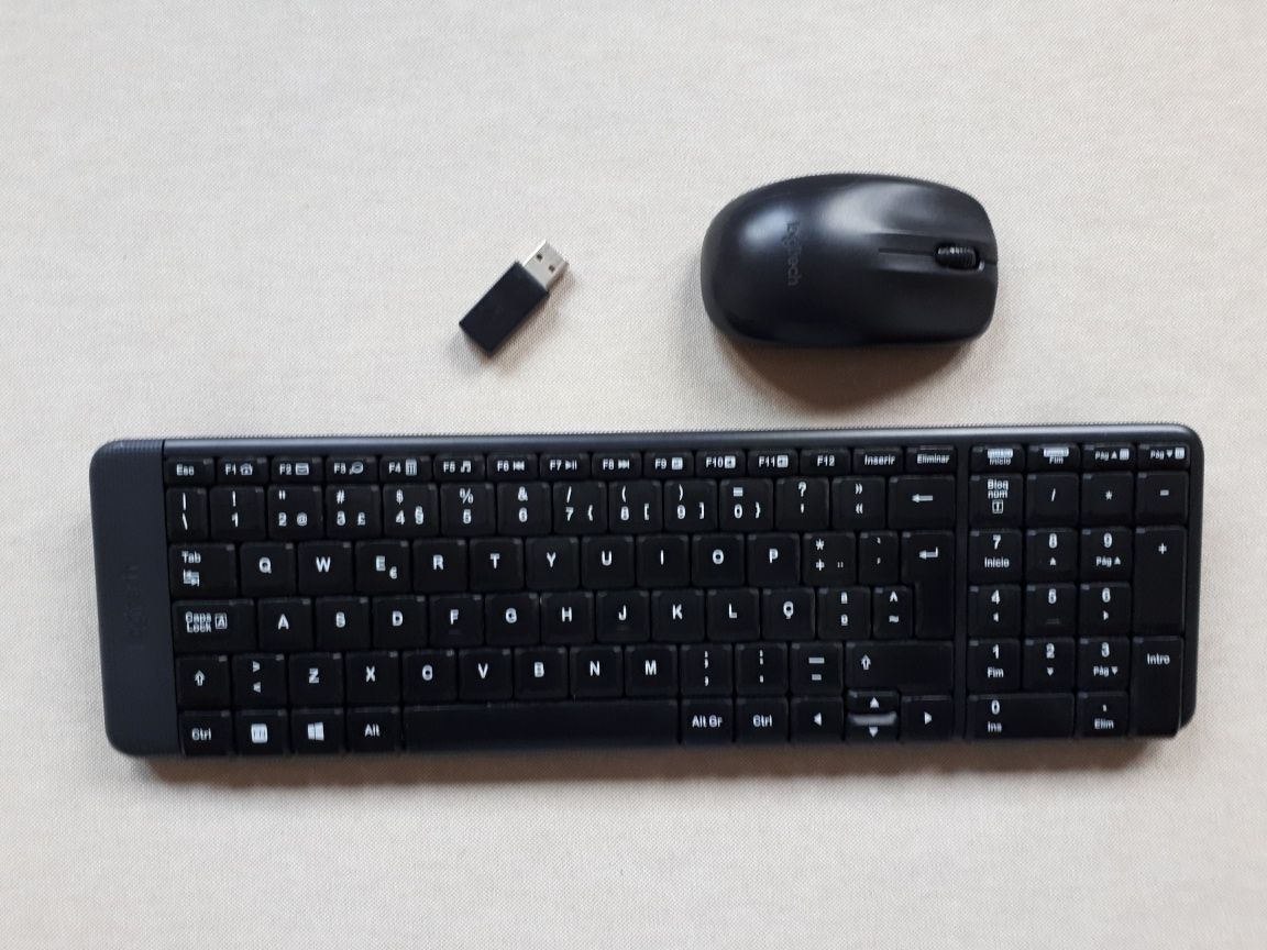 Teclado Logitech sem fios + Rato