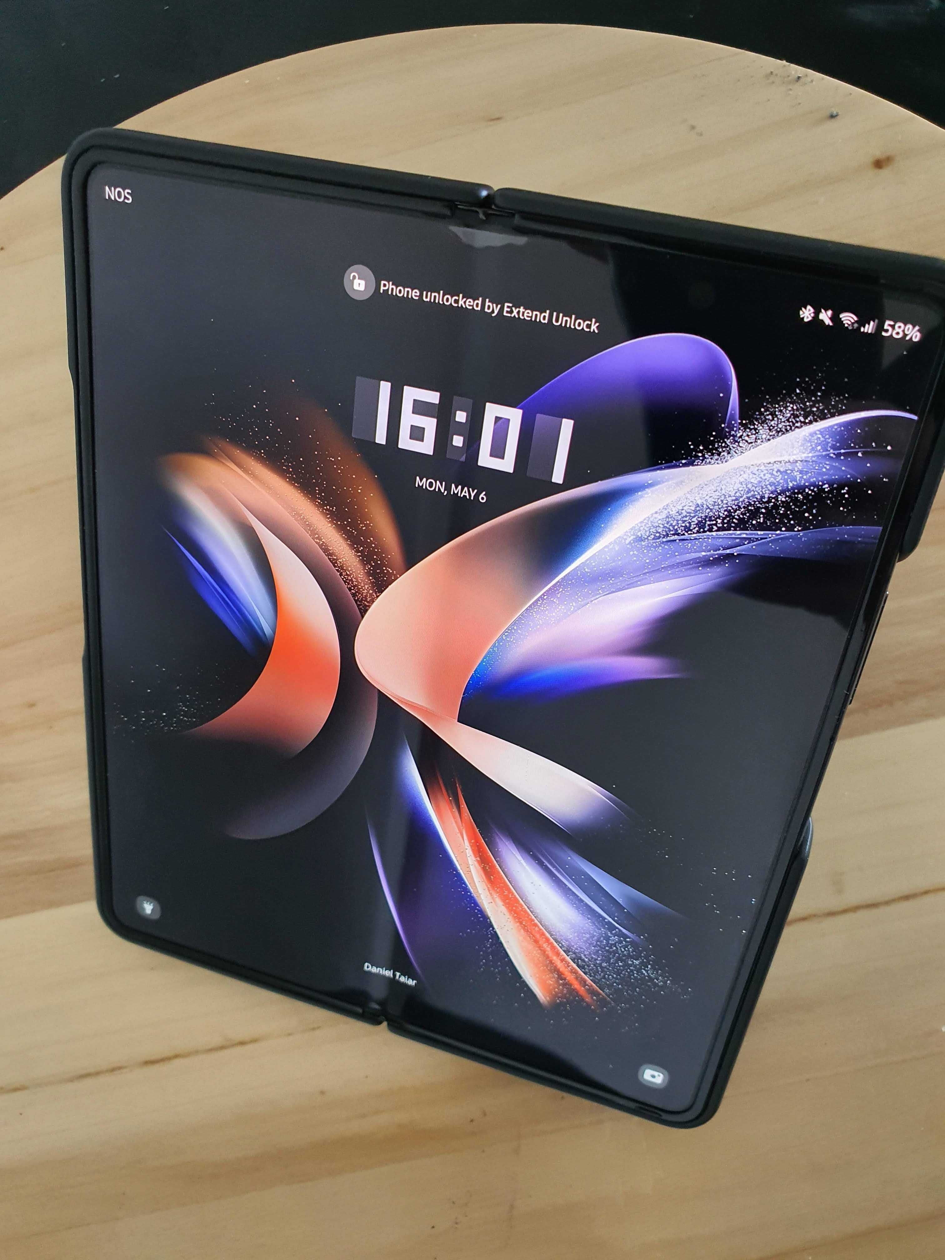 Galaxy Z Fold 4 256GB 12GB Black em Excelente Estado