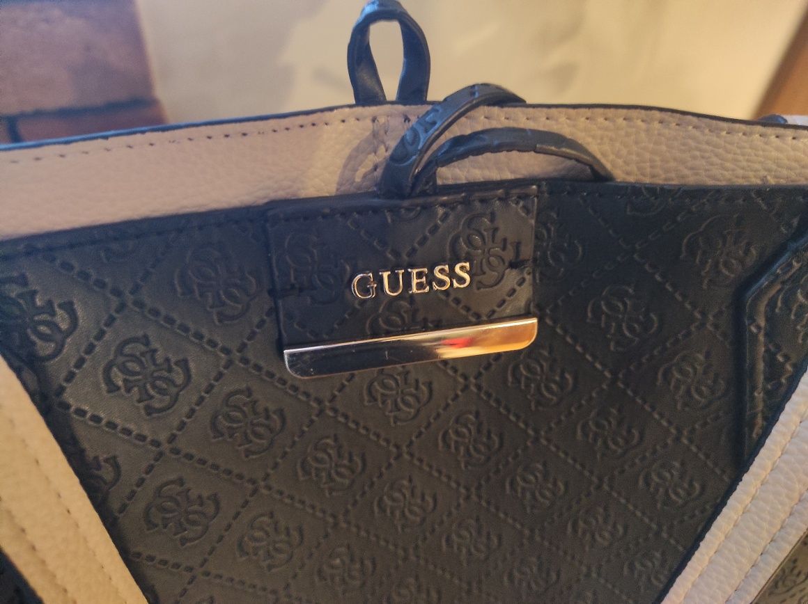Torebka Shopper Guess, czarna, z wkładką, stan idealny