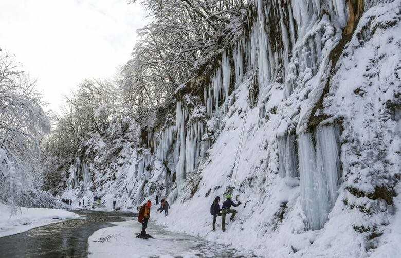 Działka budowlana Bieszczady/Beskid Niski) - Bezpośrednio