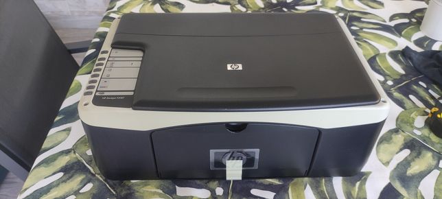 Impressora HP Deskjet F2187 com avaria.