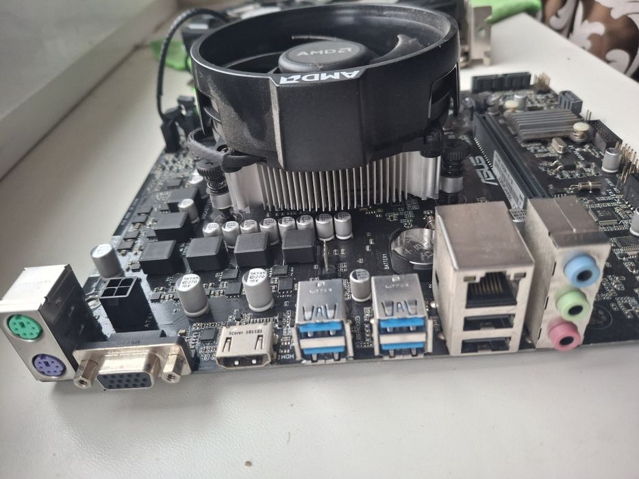 ryzen 3 3200g + Материнська плата Asus PRIME A320M-R