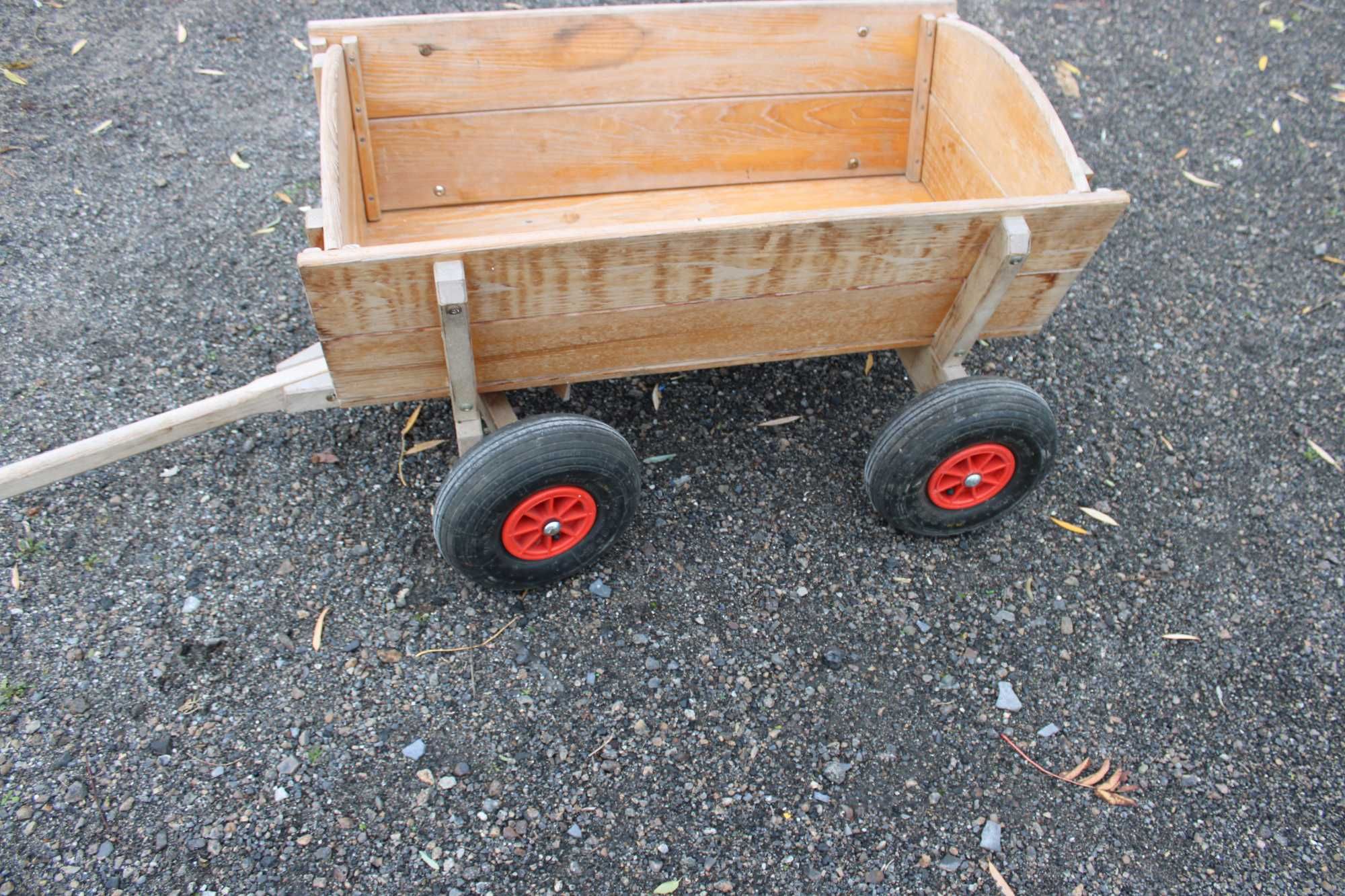 Wóz drewniany dla dzieci