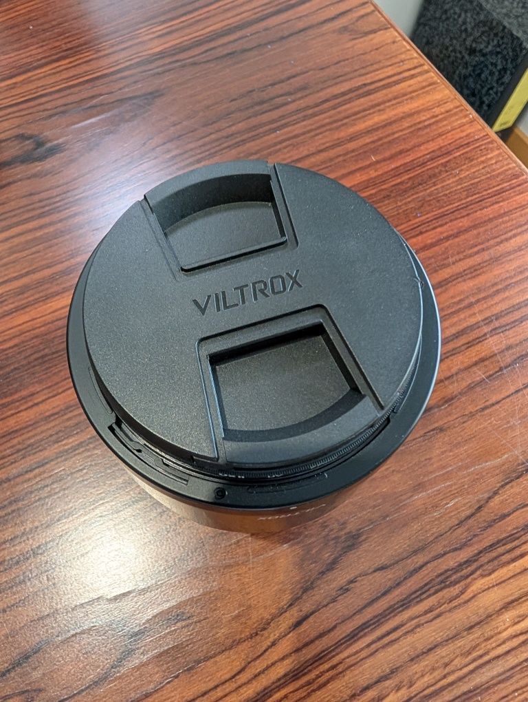 Viltrox PRO AF 75mm f/1.2 STM ED IF