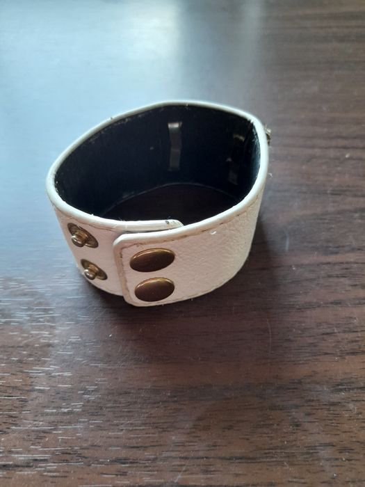 Bransoletka z ćwiekami