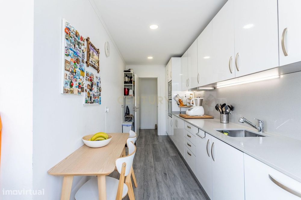 Apartamento T3 Totalmente Remodelado em Localização Privilegiada – Mir