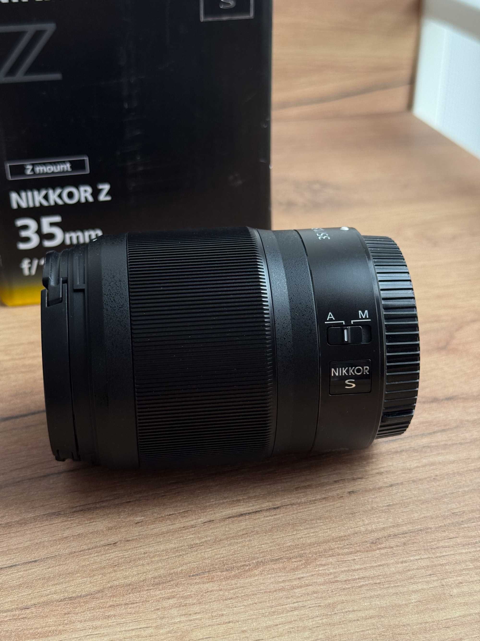 Об'єктив Nikon Z 35mm f/1.8