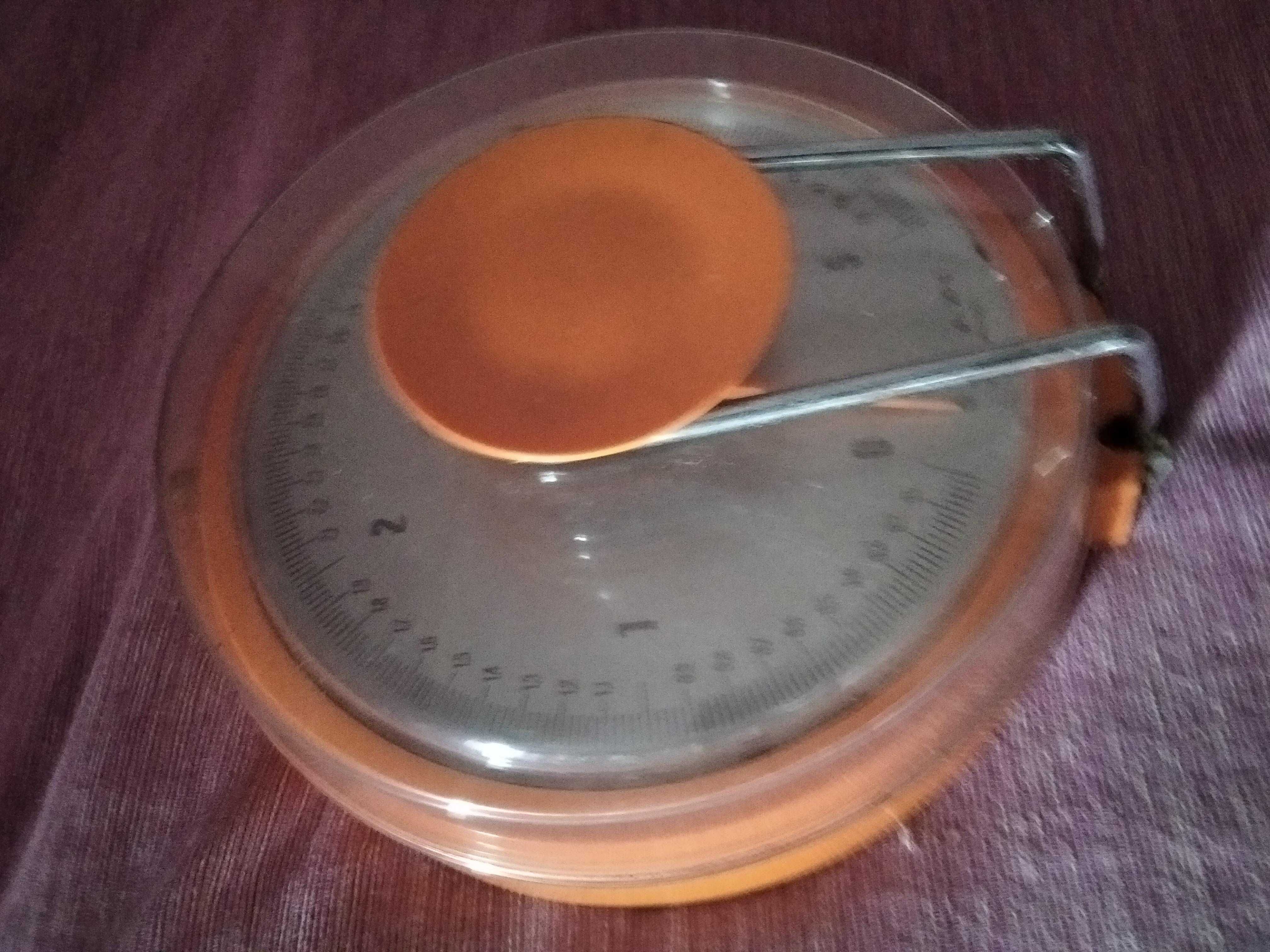 Balança de cozinha cor-de-laranja