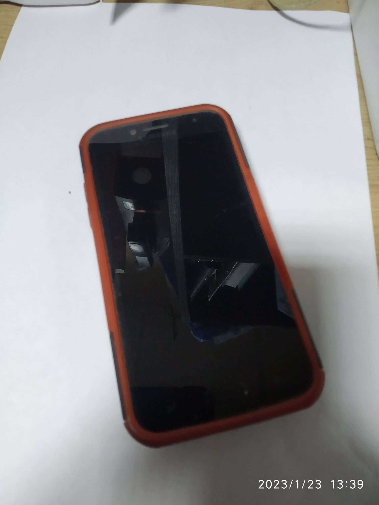 Смартфон Samsung Galaxy J2 J250F/DS