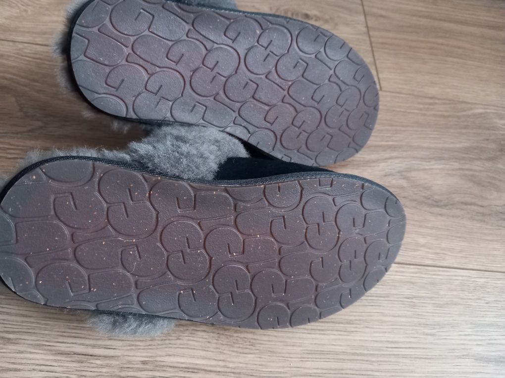 UGG oryginalne kapcie domowe Skóra 37
