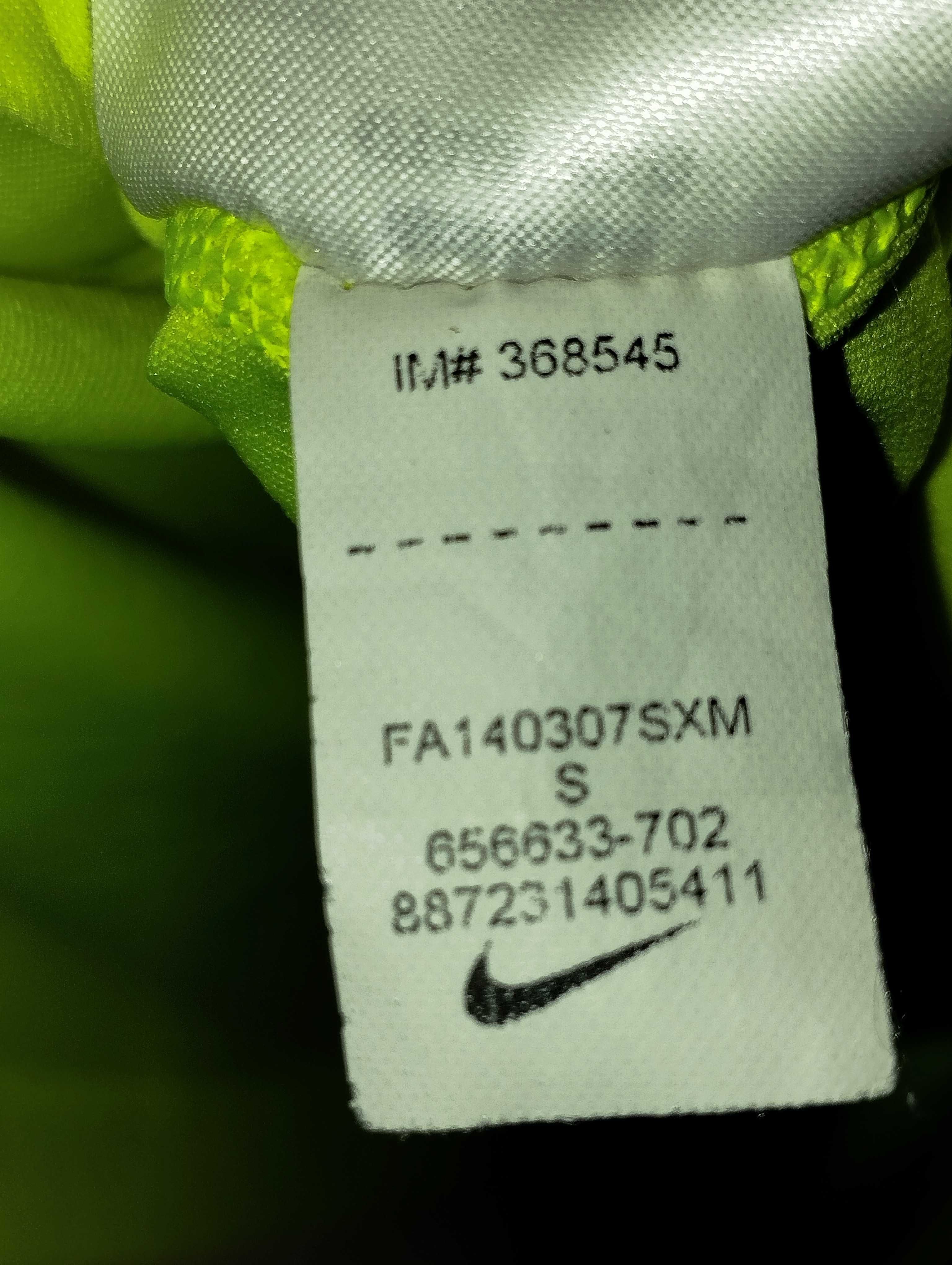 Яскрава оригінальна майка для занять спортом NiKE dri-fit S 42-46