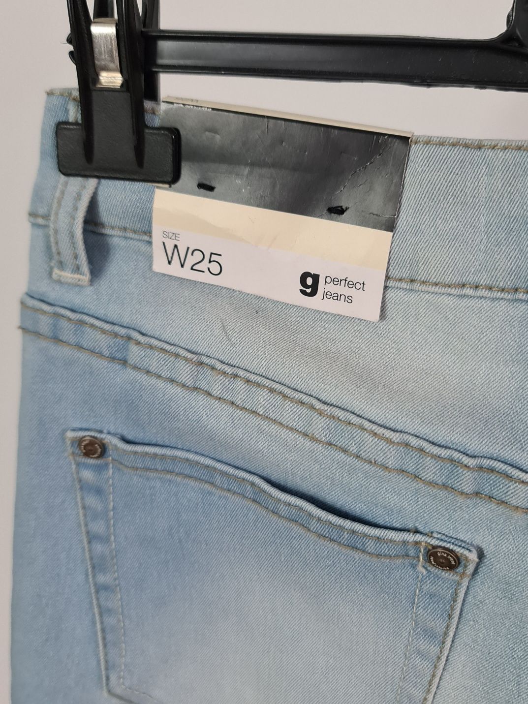 Gina Tricot jeansy jasne Silvia skinny r 25 / XS