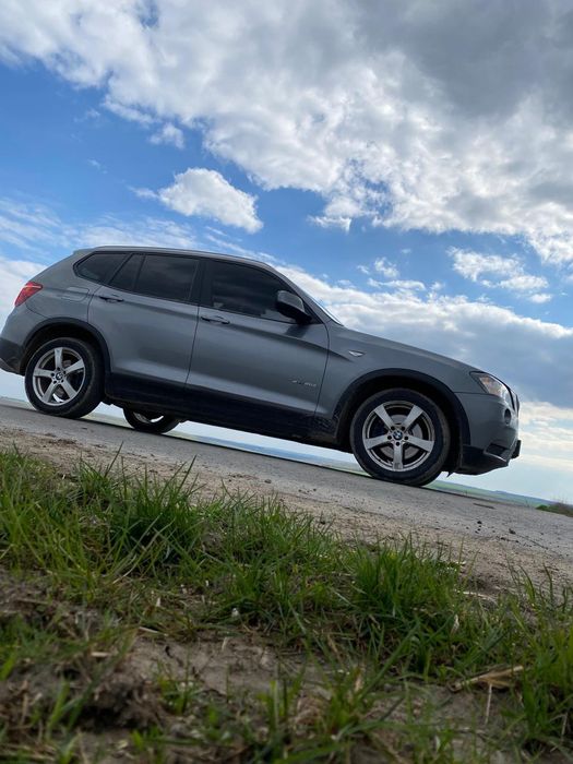Продам BMW x3 полный привод