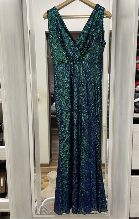 Sukienka cekinowa rozmiar M