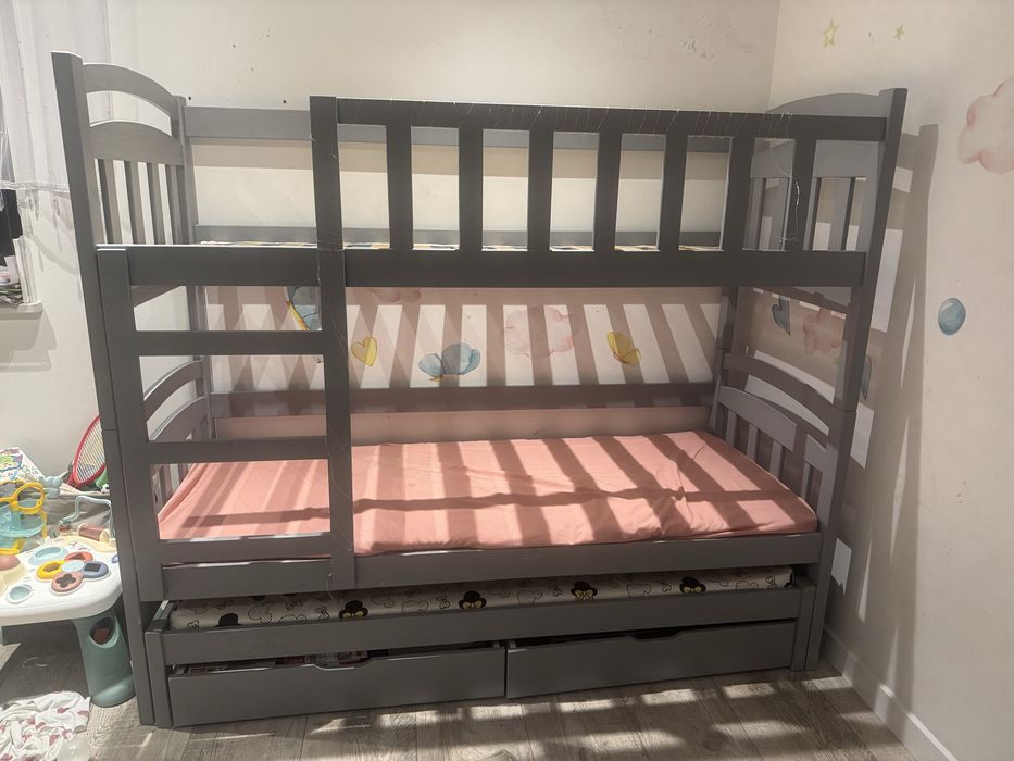 Łóżko pietrowe szare