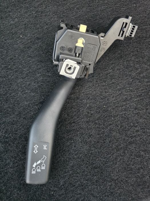 Перемикач поворотів vag