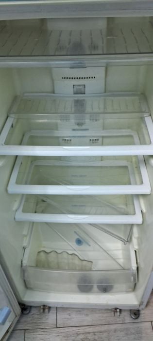 Продам холодильник Whirpool